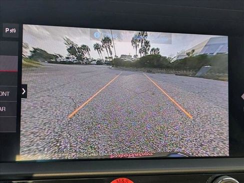 Used 2025 Porsche Macan image 14