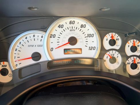 Used 2004 HUMMER H2 AWD/4WD image 15