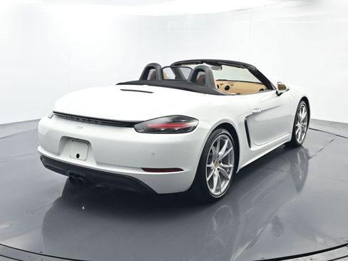 Certified 2017 Porsche 718 Boxster RWD image 14