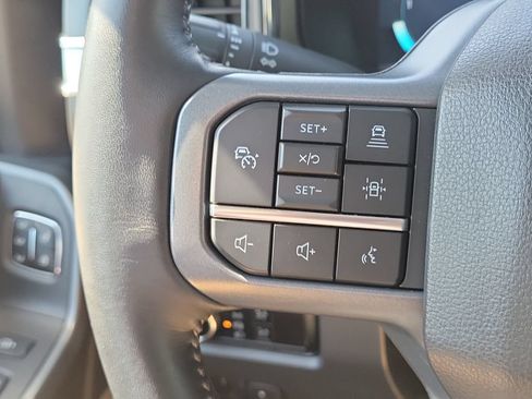 Used 2023 Ford F250 Lariat w/ Lariat Ultimate Package AWD/4WD image 10