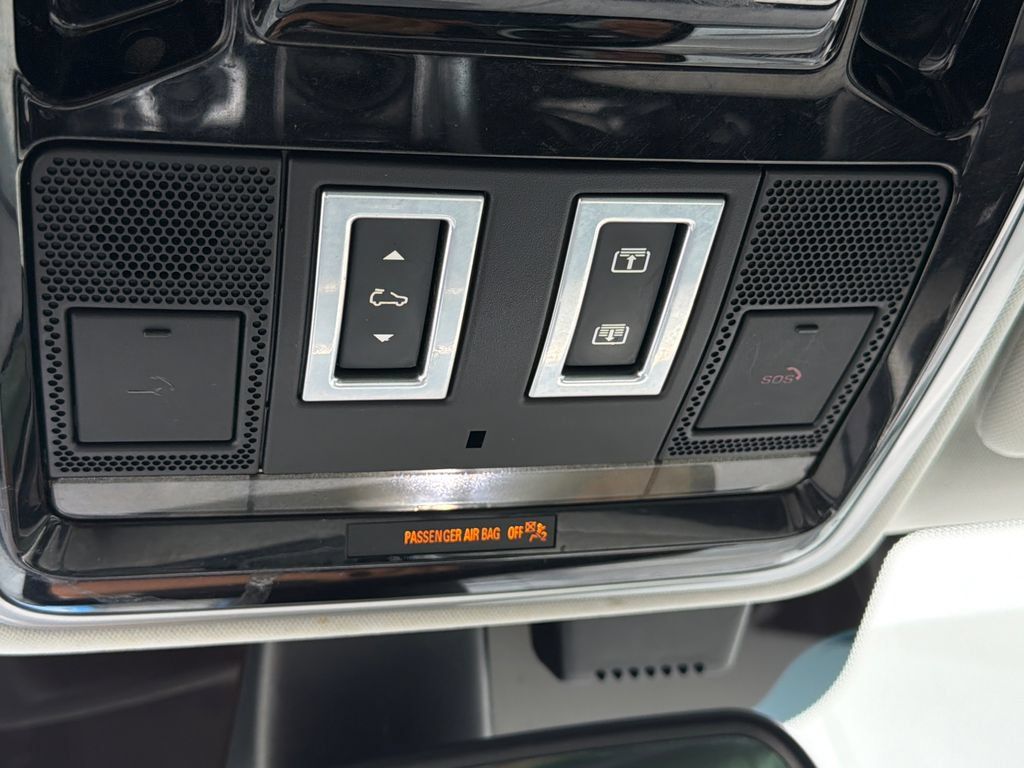 Used 2016 Land Rover Range Rover Sport HSE AWD/4WD image 32