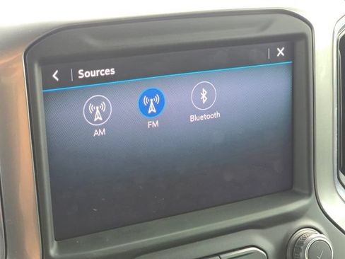 Used 2020 Chevrolet Silverado 1500 RST AWD/4WD image 10