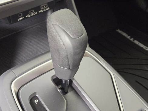 New 2025 Subaru Crosstrek 2.0i Premium image 17
