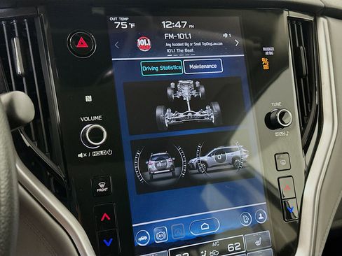 Used 2025 Subaru Outback Premium AWD/4WD image 19