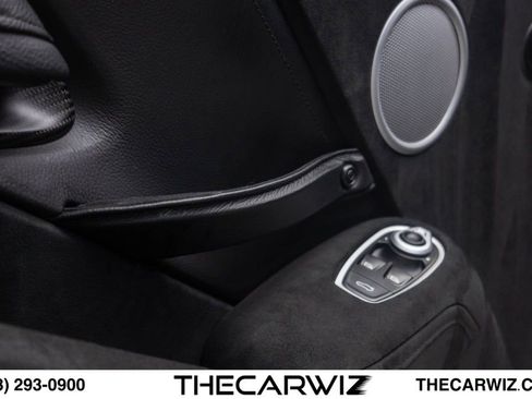 Used 2019 Aston Martin V8 Vantage Coupe RWD image 38