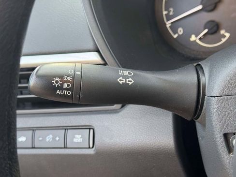 Used 2025 Nissan Altima 2.5 S FWD image 21