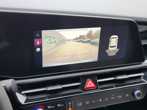 Used 2023 Kia Niro EX image 20