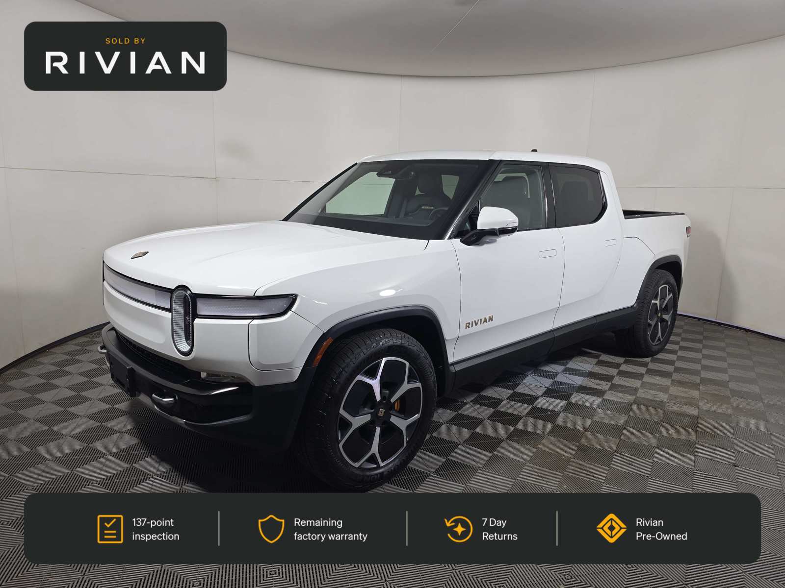 Used 2022 Rivian R1T Adventure AWD/4WD image 1