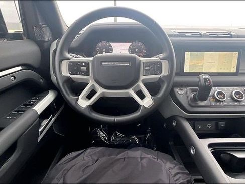 Used 2024 Land Rover Defender 110 S image 5