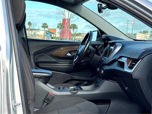 Used 2020 GMC Terrain SLE image 6