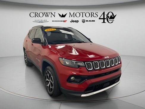 Used 2025 Jeep Compass Limited AWD/4WD image 1