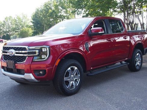 Certified 2025 Ford Ranger Lariat w/ Chrome Accent Package RWD image 3