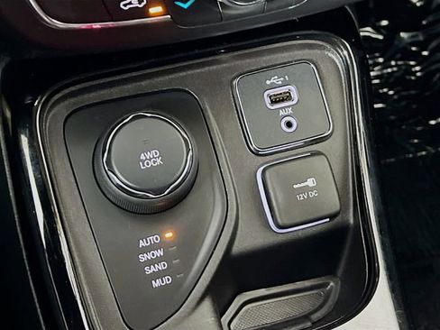 Used 2021 Jeep Compass Limited image 20