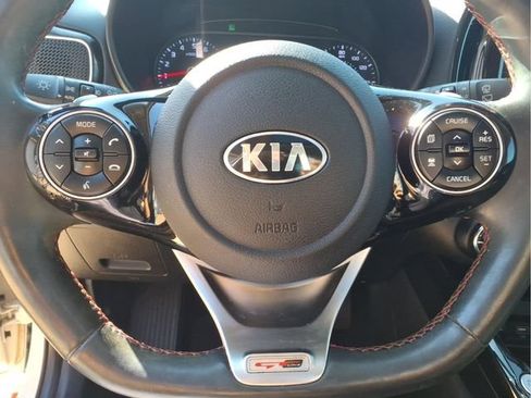 Used 2020 Kia Soul GT-Line FWD image 14