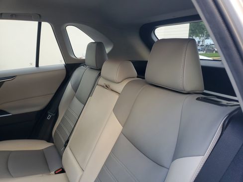 Used 2020 Toyota RAV4 XLE Premium image 14