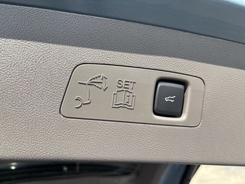 Used 2024 Lincoln Corsair Reserve image 14