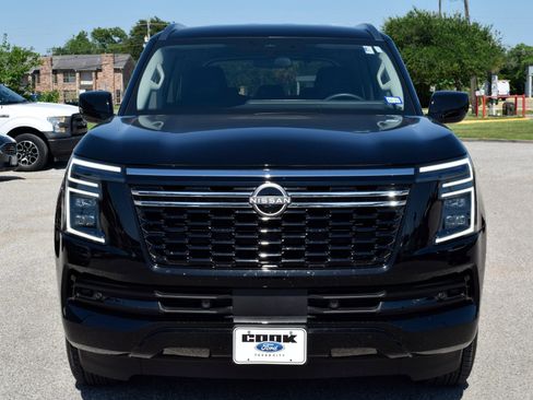 Used 2025 Nissan Armada SV RWD image 2