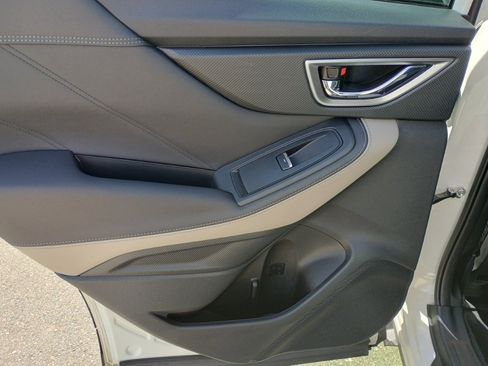 Used 2023 Subaru Forester Limited image 15