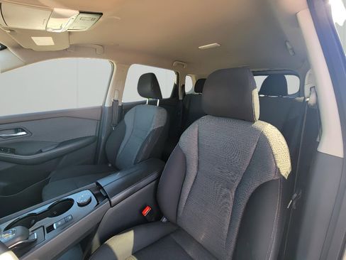 Used 2022 Nissan Rogue SV AWD/4WD image 10