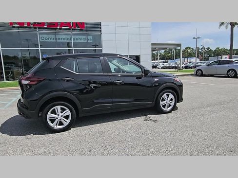 Used 2025 Nissan Kicks Play S FWD image 35