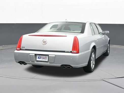 Used 2010 Cadillac DTS Luxury image 12