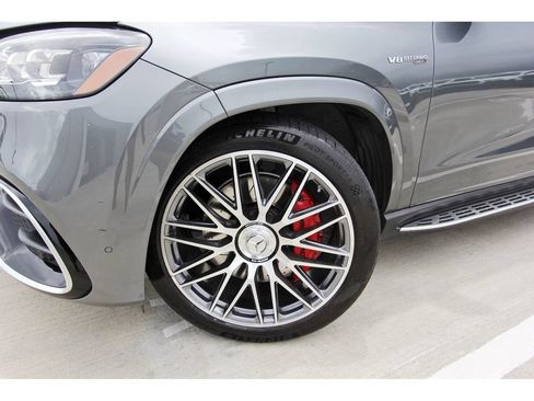 Used 2025 Mercedes-Benz GLS 63 AMG 4MATIC image 28