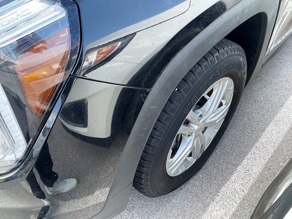 Used 2024 GMC Terrain SLE AWD/4WD image 7