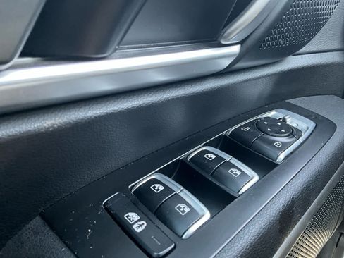 Used 2022 Kia Telluride S FWD image 18