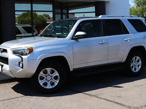 Used 2014 Toyota 4Runner SR5 AWD/4WD image 3