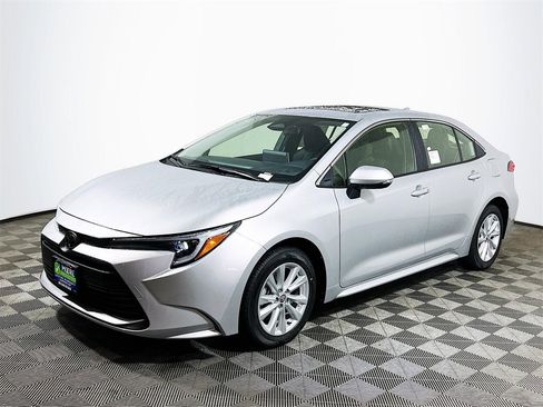 New 2026 Toyota Corolla XLE image 4