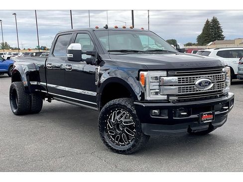 Used 2019 Ford F350 Platinum w/ Platinum Ultimate Package image 2