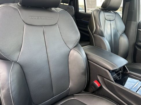 Used 2022 Jeep Grand Cherokee L Overland w/ Advanced Protech Group III image 43