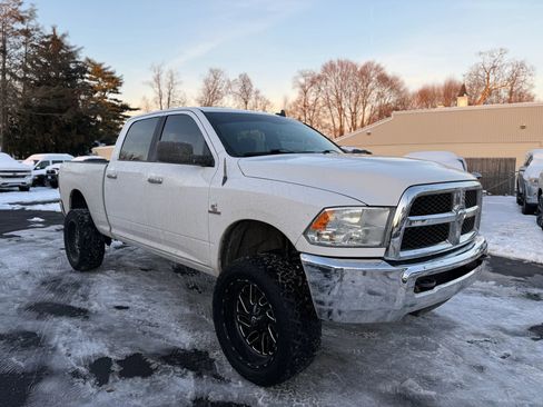 Used 2018 RAM 2500 SLT image 3