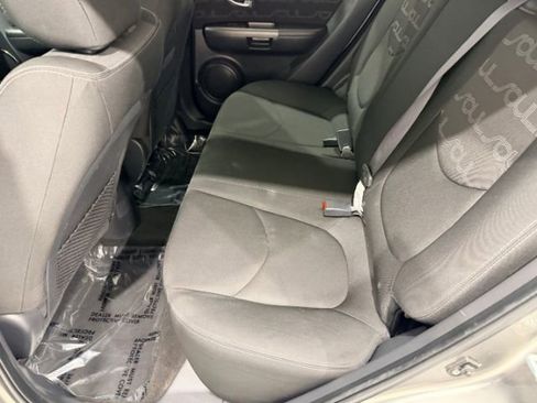 Used 2013 Kia Soul + FWD image 24