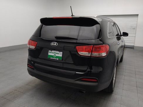 Used 2018 Kia Sorento FWD V6 image 7