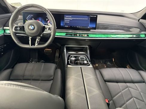 Used 2026 BMW 760i xDrive AWD/4WD image 23