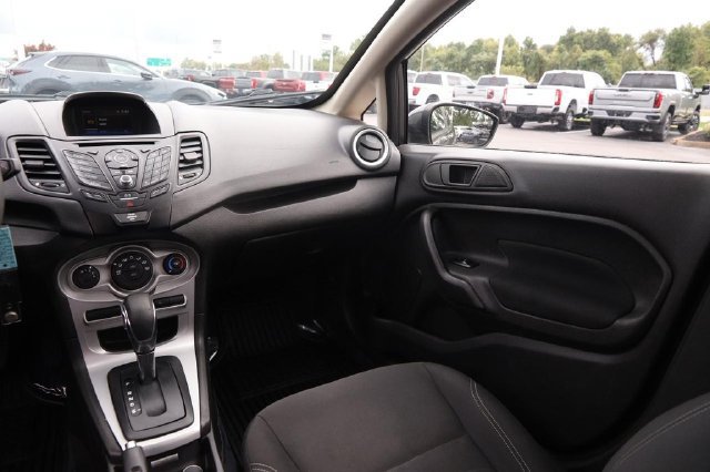 Used 2018 Ford Fiesta SE FWD image 25