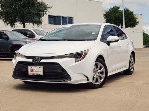 Used 2024 Toyota Corolla LE FWD image 1