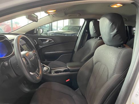 Used 2015 Chrysler 200 Limited image 14