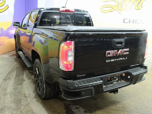 Used 2022 GMC Canyon Denali w/ Denali Black Edition Package image 5