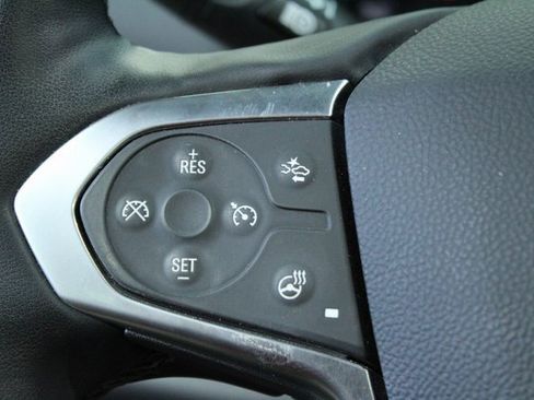 Used 2023 Chevrolet Traverse RS image 23