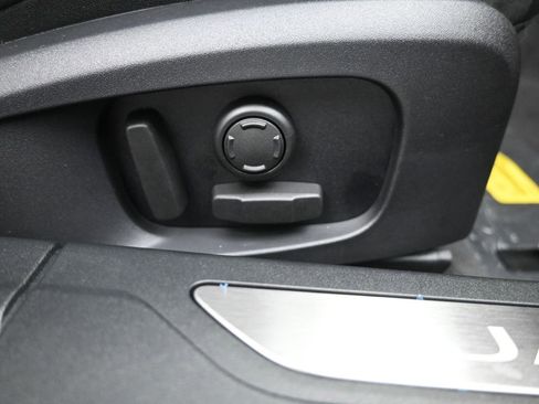 New 2024 Jaguar XF R-Dynamic SE image 11