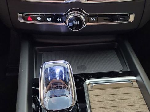 New 2026 Volvo XC60 B5 Plus w/ Protection Package Premier image 18