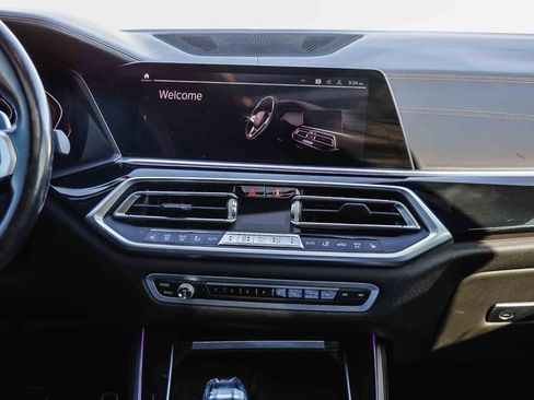 Used 2019 BMW X5 xDrive50i w/ M Sport Package image 14