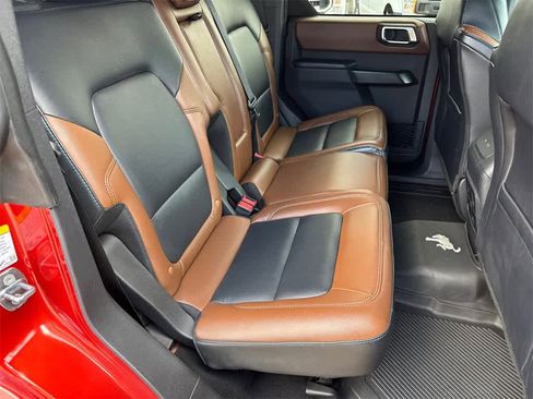 Used 2024 Ford Bronco Outer Banks image 14