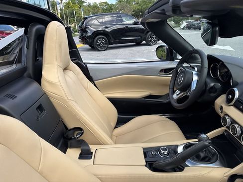 New 2026 MAZDA MX-5 Miata RF Grand Touring RWD image 15
