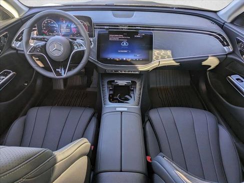 New 2026 Mercedes-Benz E 350 4MATIC Sedan image 15