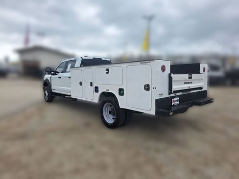 Used 2023 Ford F550 2WD Crew Cab Super Duty image 8