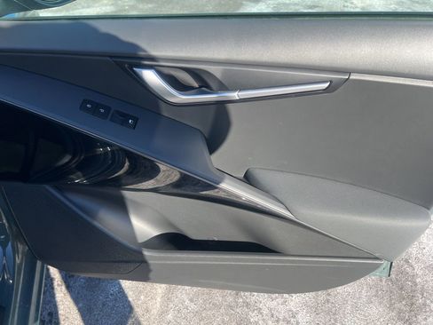 Certified 2023 Kia Niro EX image 22