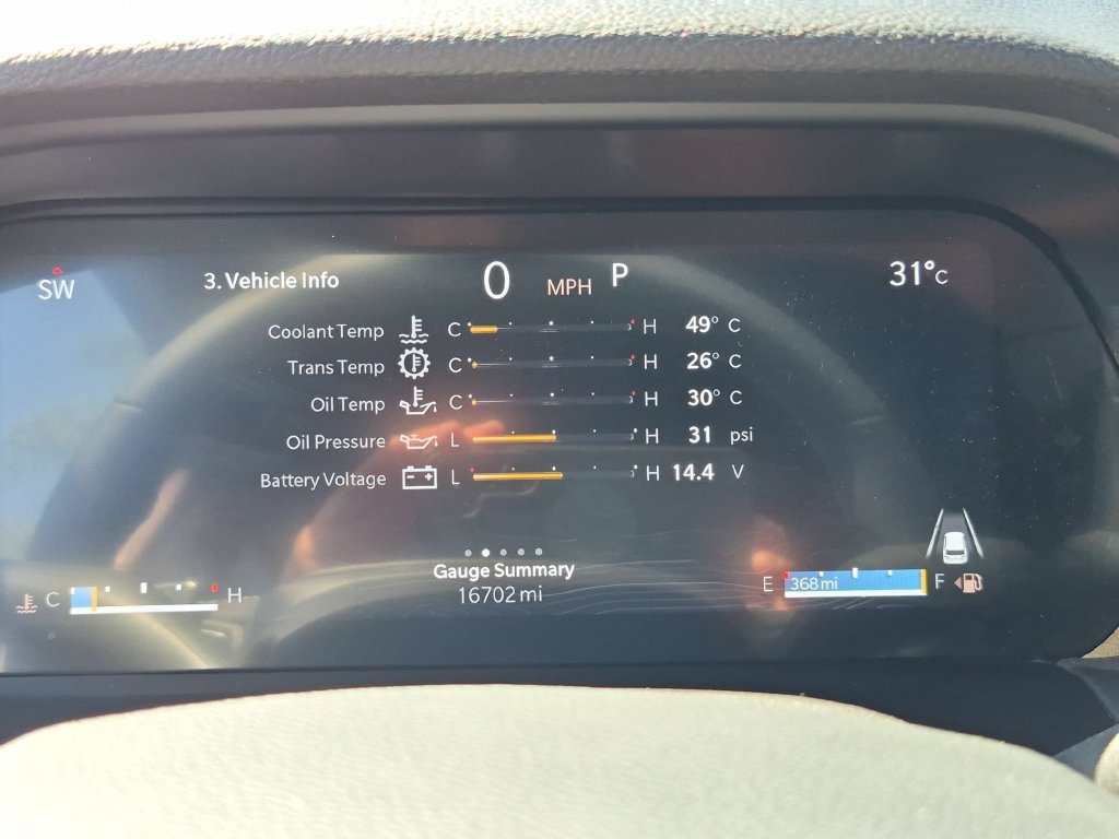 Used 2025 Jeep Grand Cherokee Altitude AWD/4WD image 16